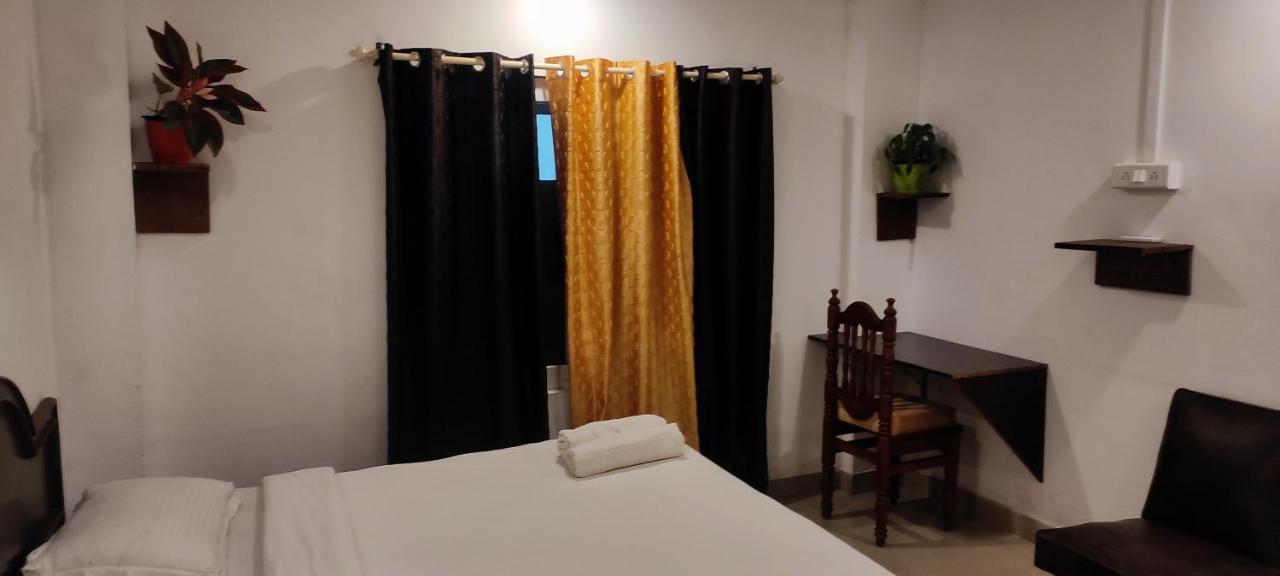 Hotel Vedha Ayurvedic Panchakarma Treatment Centre Alappuzha Esterno foto