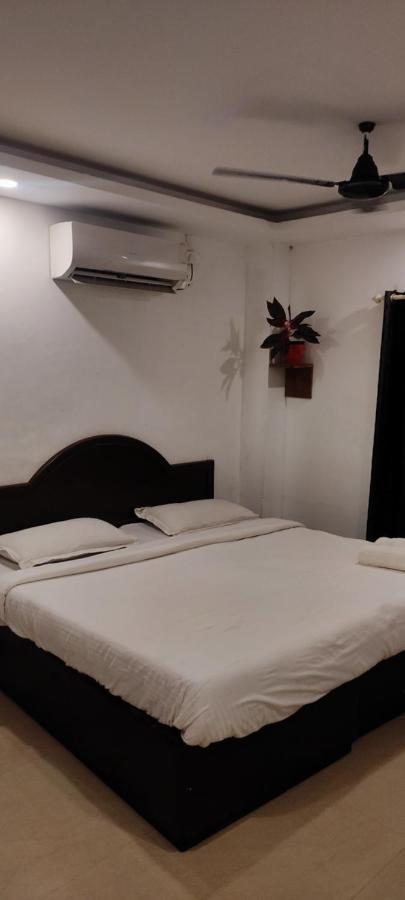 Hotel Vedha Ayurvedic Panchakarma Treatment Centre Alappuzha Esterno foto