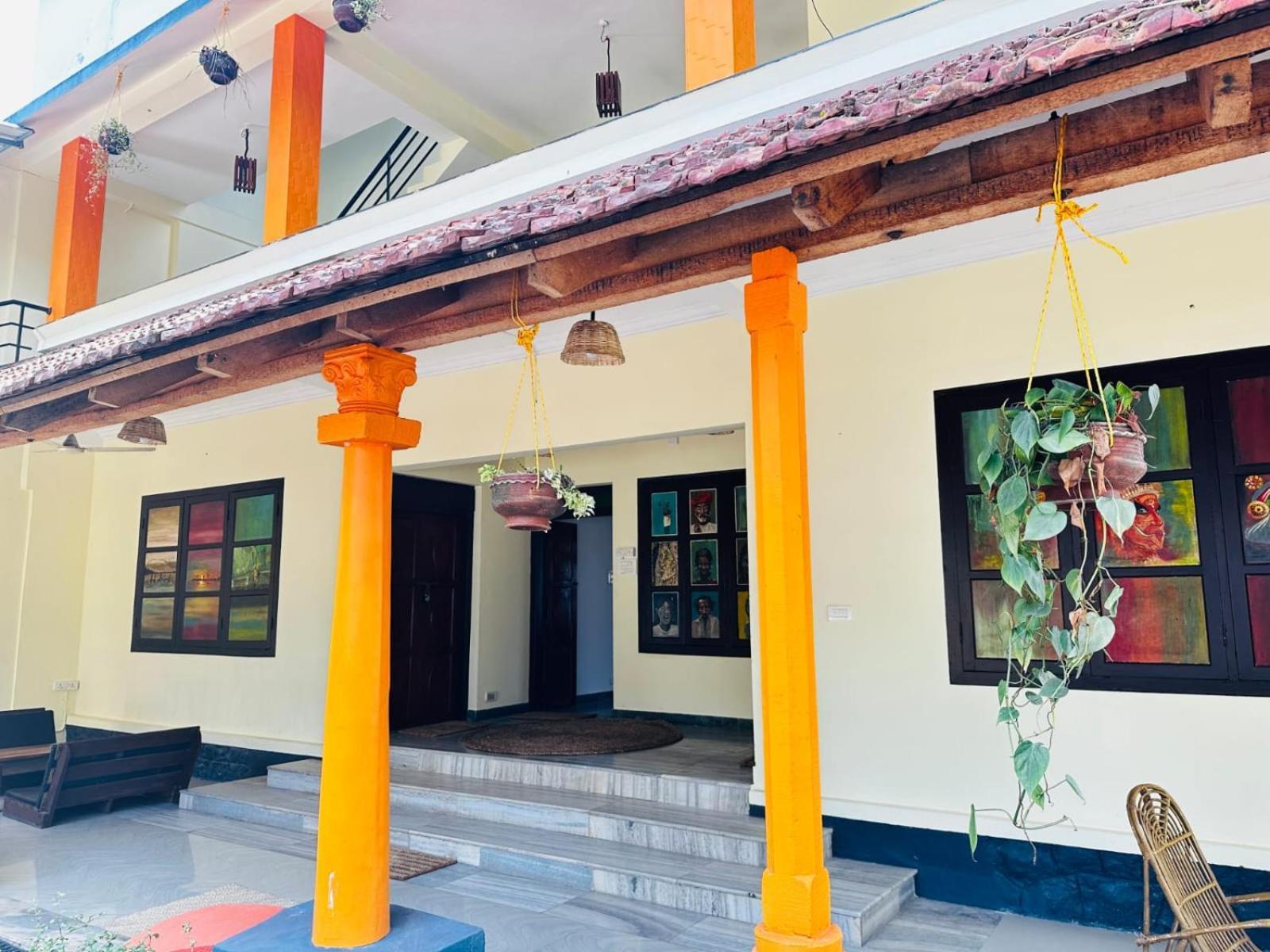 Hotel Vedha Ayurvedic Panchakarma Treatment Centre Alappuzha Esterno foto